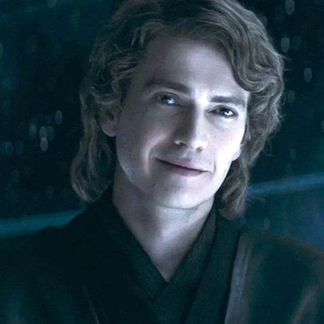 anakin skywalker gives a knowing smile