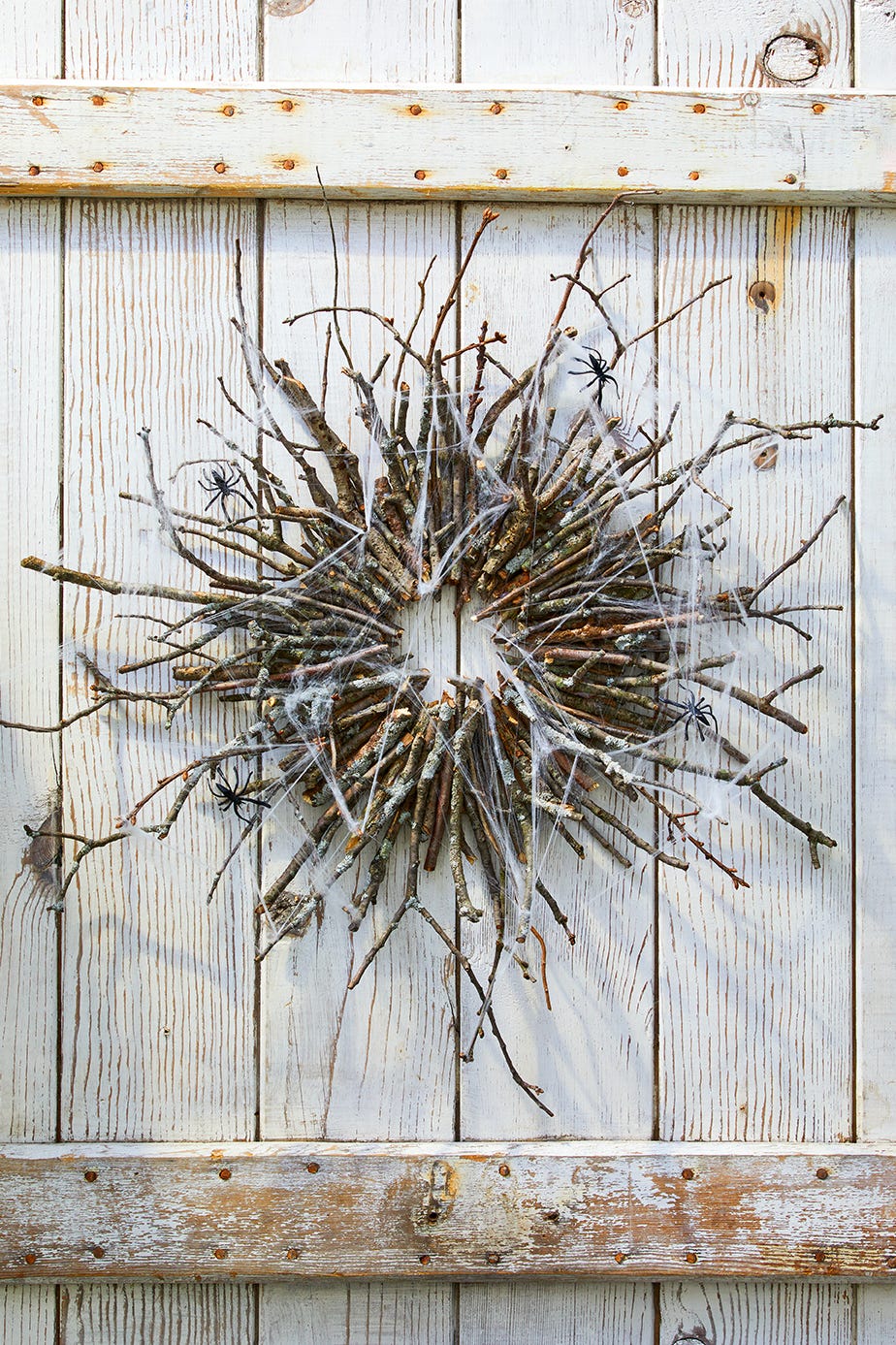 wreath made out of twigs