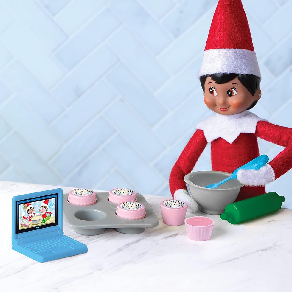 elf on the shelf baking