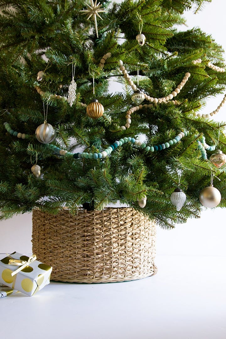 christmas tree basket