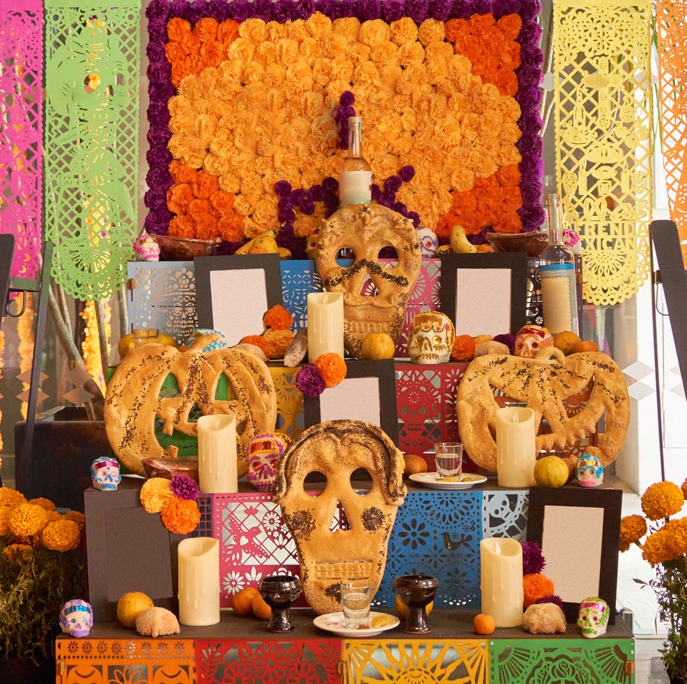 day of the dead offering from central mexico, ofrenda dia de muertos