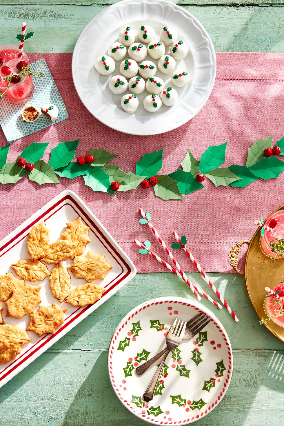 christmas table settings leaf garland